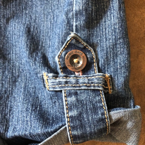 Shorts - Picture 3 of 4